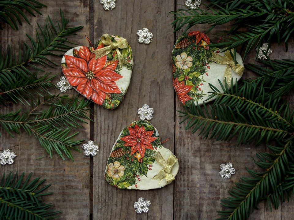 Творите волшебство: простые идеи новогоднего декупажа для уютного праздника