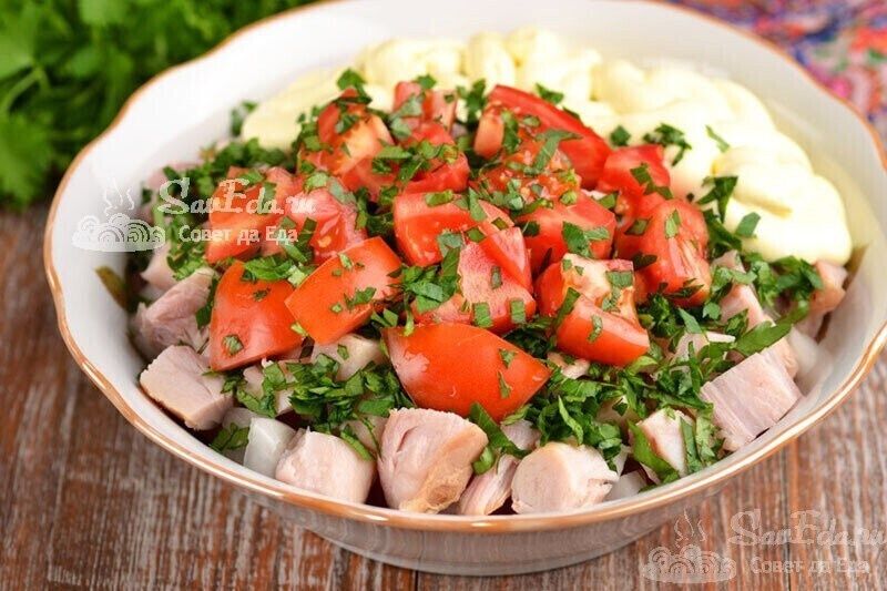 Летние мясные салаты, которые станут хитами вашего стола