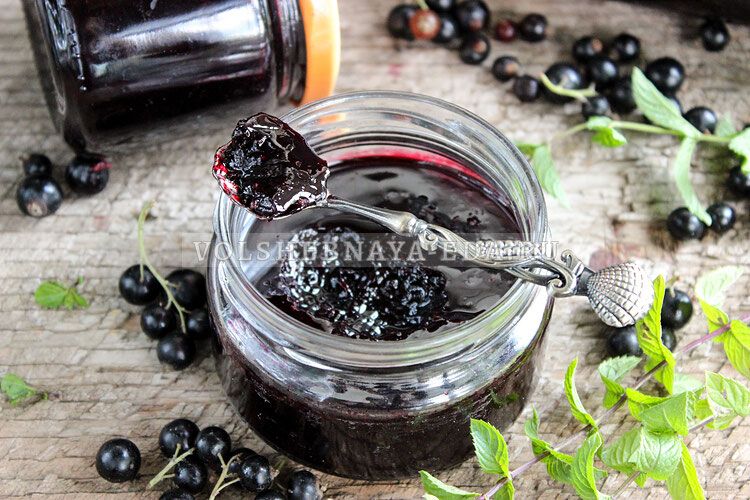 Сладкое наслаждение: как сделать вкусный джем из черной смородины на зиму