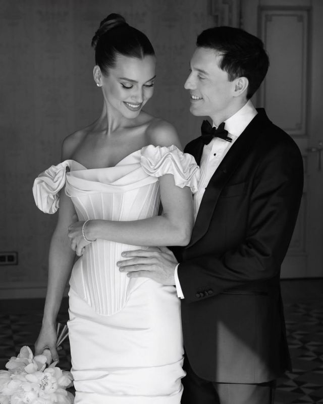 Муж модели Ксении Александровой, погибшей после ДТП с лосем, запустил петицию об установке заграждений вдоль трасс