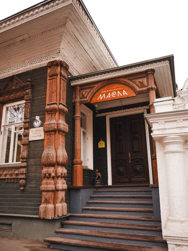 У Дома вологодского масла (ул