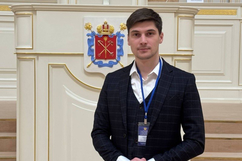 Лев Гирев рассказал молодым парламентариям Северо-Запада о законе, направленном на снижение числа ДТП с участием детей Лев Гирев рассказал молодым парламентариям Северо-Запада о законе, направленном на снижение числа ДТП с участием детей