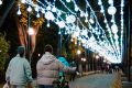 В Вологодской области реализуется масштабный проект «Светлые улицы Вологодчины 2.0», и он уже дает впечатляющие результаты! Работы идут быстрее плана: за 2025 год установлено уже 67 км линий освещения и 3350 светильников