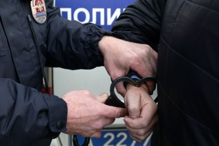Вологодский городской суд приговорил 33-летнего мужчину к 2 годам условно за применение насилия к сотрудникам полиции
