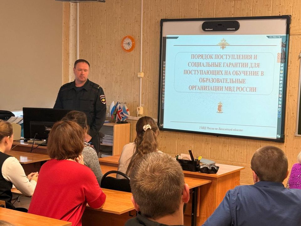 В Аргуновской и Теребаевской школах Никольского округа полицейские приняли участие в школьных собраниях
