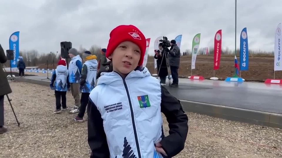 Юные спортсмены готовятся к соревнованиям на новенькой лыжероллерной трассе в Вожегодском округе!