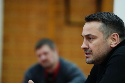 Легендарный дзюдоист, бронзовый призер Олимпиады-2004 Дмитрий Носов встретился с юными борцами Вологодской области