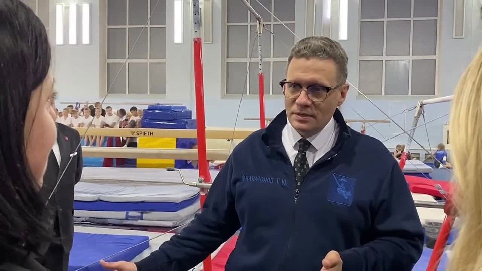 Губернатор выслушал пожелания по обновлению материально-технической базы центра