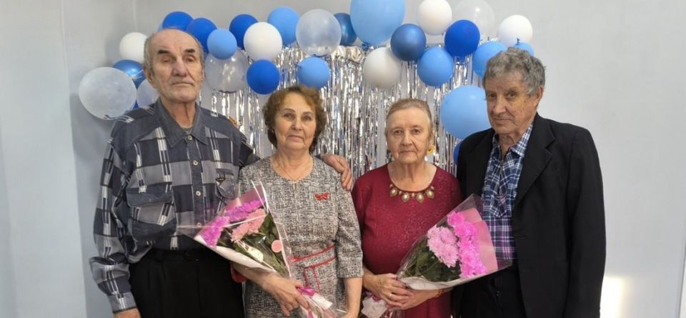 Супруги Красовские и Башкардины из Вреховажского округа отмечают годовщины свадеб