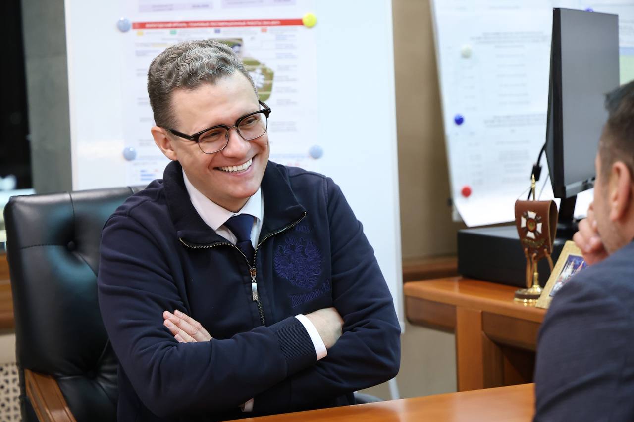 Глава региона Георгий Филимонов встретился с заслуженным мастером спорта по дзюдо и мастером спорта по самбо Дмитрием Юрьевичем Носовым Глава региона Георгий Филимонов встретился с заслуженным мастером спорта по дзюдо и мастером спорта по самбо Дмитрием Юрьевичем Носовым