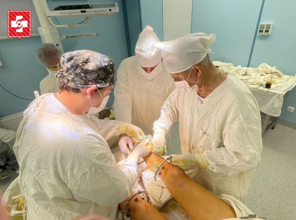 Вологодские врачи спасли стопу раненому бойцу спецоперации