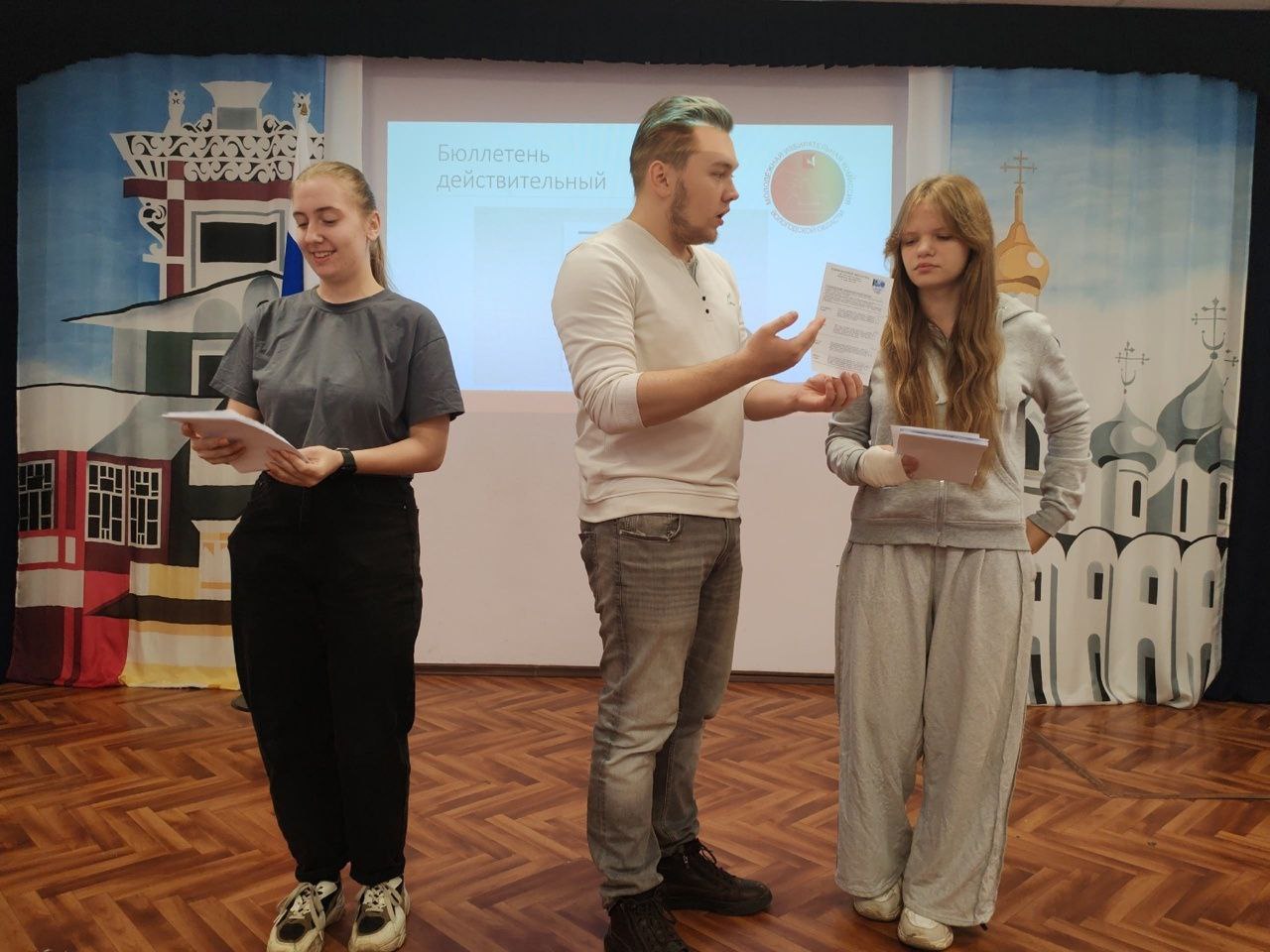 Новая встреча со студентами Губернаторского колледжа народных промыслов Новая встреча со студентами Губернаторского колледжа народных промыслов