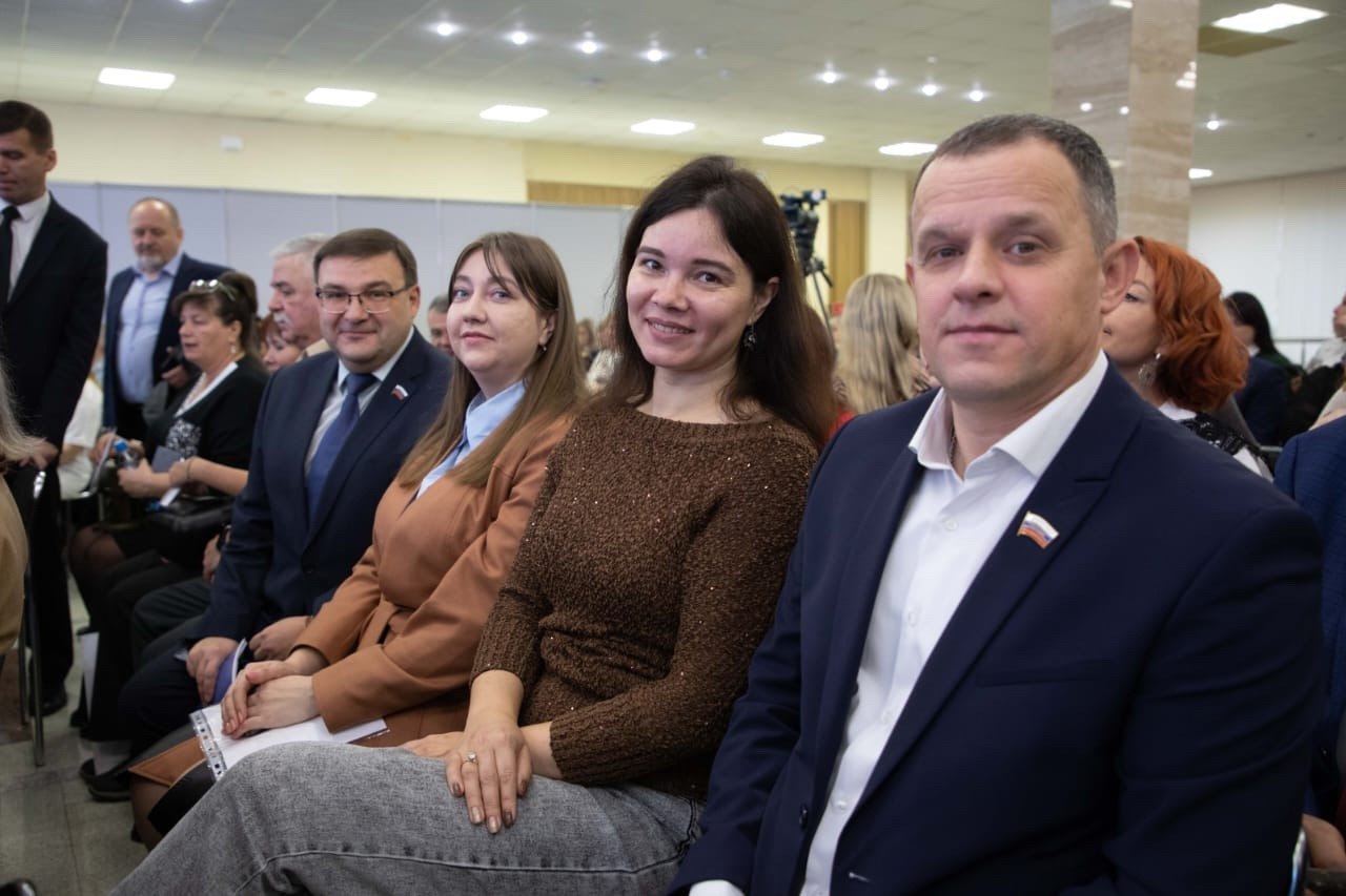 Депутаты ЗСО приняли участие в Гражданском форуме Депутаты ЗСО приняли участие в Гражданском форуме