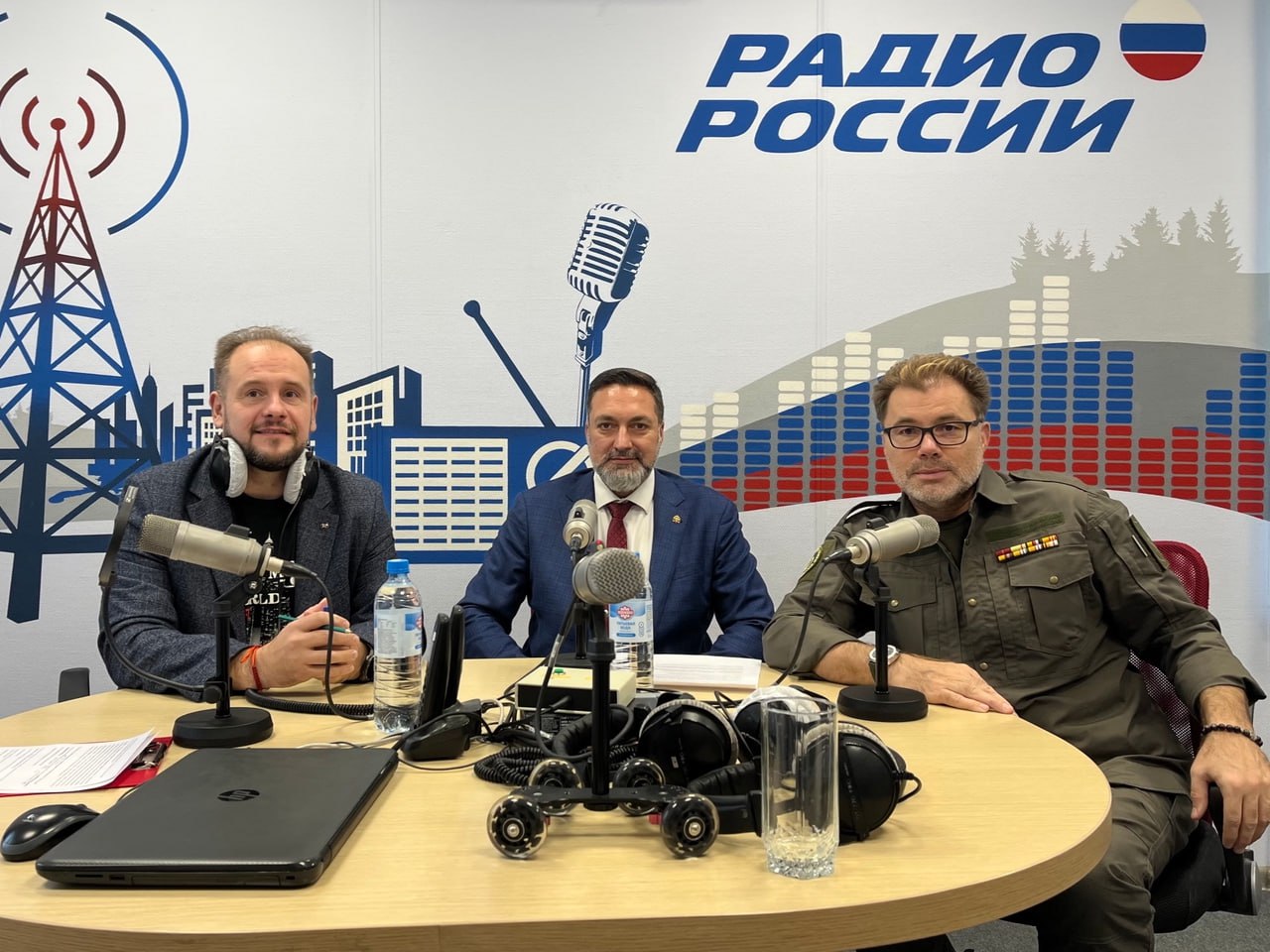 В студии «Радио России» сразу два крутых гостя В студии «Радио России» сразу два крутых гостя