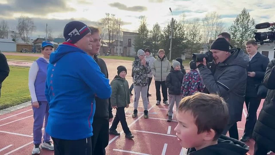 Прямо сейчас губернатор Георгий Филимонов на торжественном открытии нового спортивного комплекса в Великом Устюге