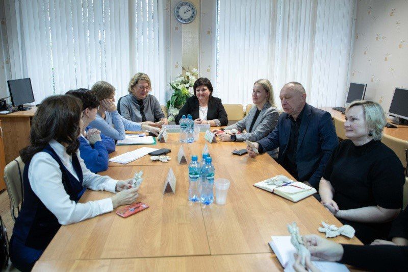 Депутаты областного парламента оценили работу вологодского центра помощи детям, оставшихся без попечения родителей