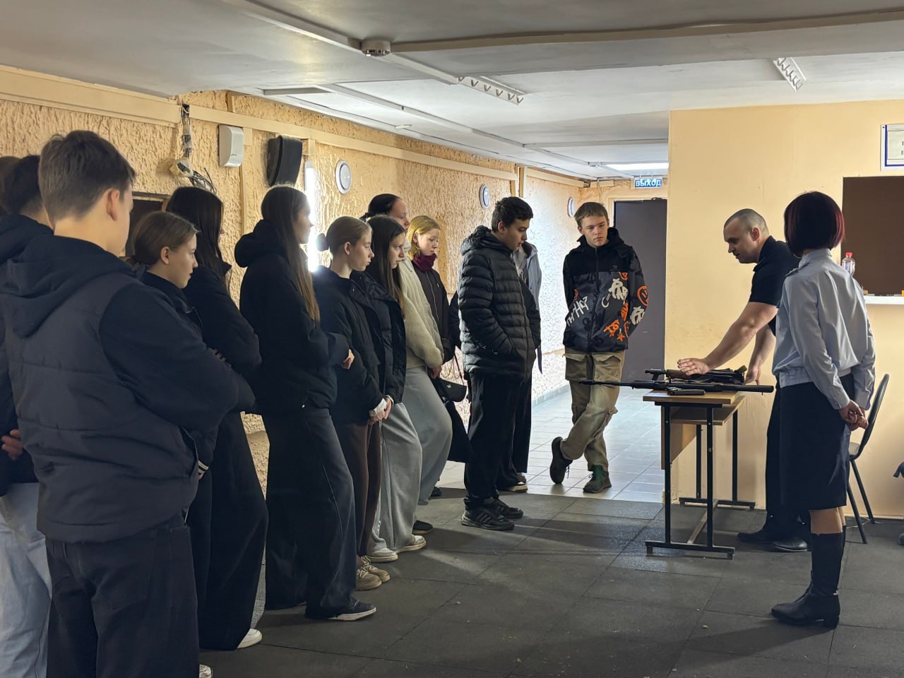 Сотрудники МО МВД России «Сокольский» провели познавательную экскурсию для школьников Сотрудники МО МВД России «Сокольский» провели познавательную экскурсию для школьников