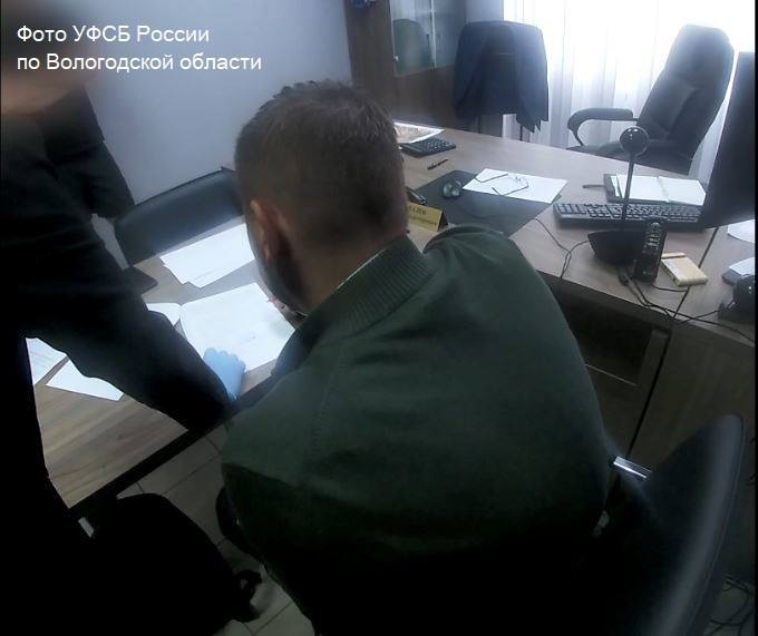 Представитель коммерческой организации осужден за дачу взятки должностному лицу