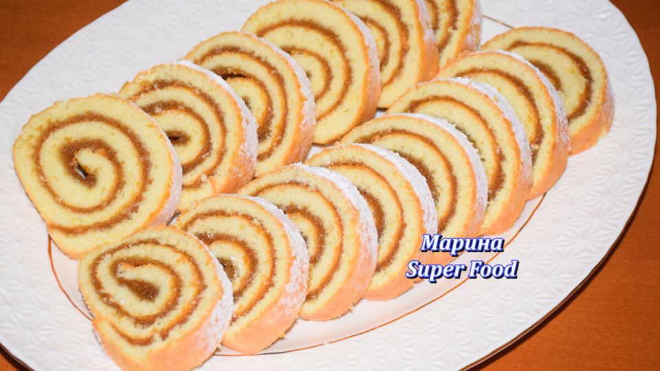 Бисквитный рулет за 30 минут: быстрый и вкусный десерт для любого случая