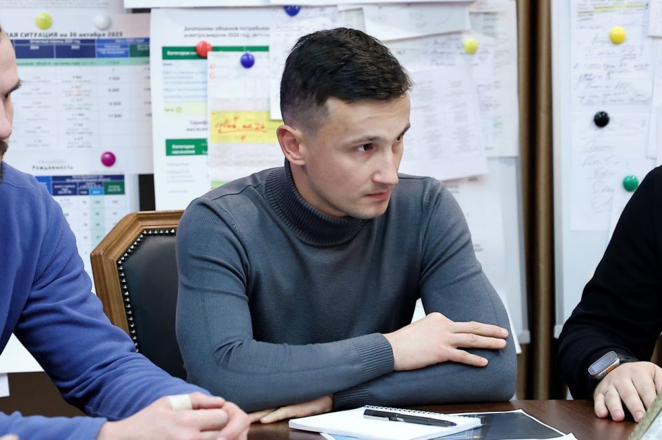 Губернатор Вологодской области Георгий Филимонов провёл рабочую встречу с командой, благодаря которой удалось создать памятник Ивану IV Грозному Губернатор Вологодской области Георгий Филимонов провёл рабочую встречу с командой, благодаря которой удалось создать памятник Ивану IV Грозному