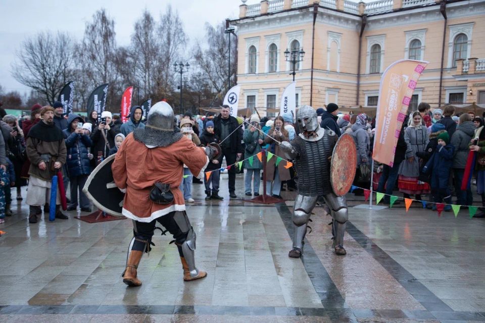 Депутаты областного парламента приняли участие в торжественных мероприятиях, посвященных Дню народного единства Депутаты областного парламента приняли участие в торжественных мероприятиях, посвященных Дню народного единства