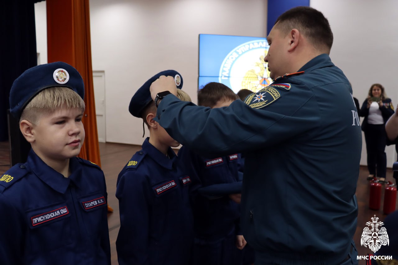 Кадетское братство: торжественное посвящение и первые погоны Кадетское братство: торжественное посвящение и первые погоны