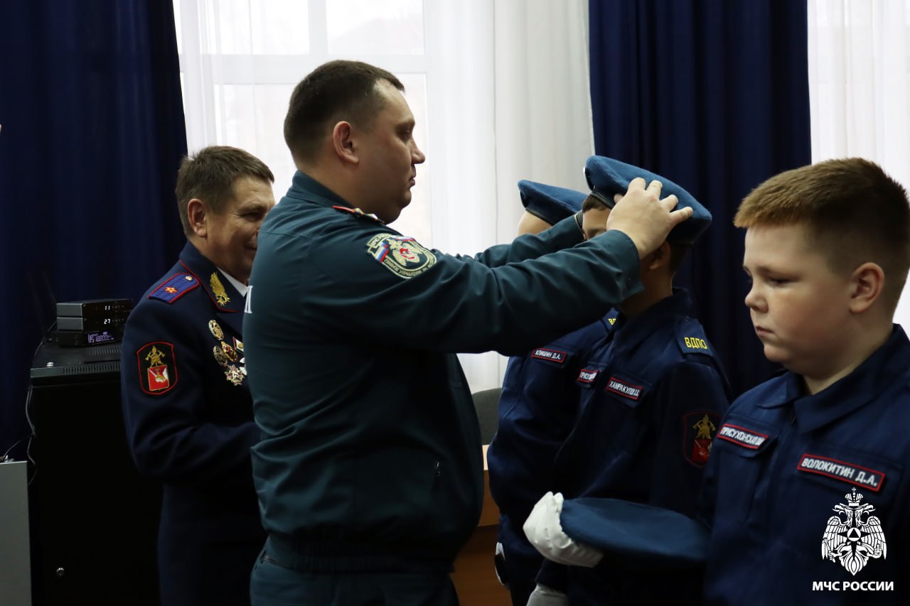 Кадетское братство: торжественное посвящение и первые погоны Кадетское братство: торжественное посвящение и первые погоны