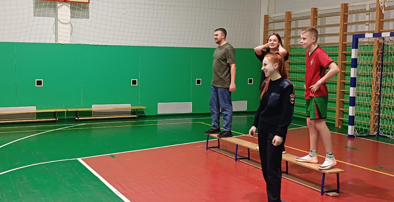 В разгар осенних каникул Общественный совет при ОМВД России «Тотемский» провел спортивное мероприятие с детьми из Тотемского центра помощи детям В разгар осенних каникул Общественный совет при ОМВД России «Тотемский» провел спортивное мероприятие с детьми из Тотемского центра помощи детям