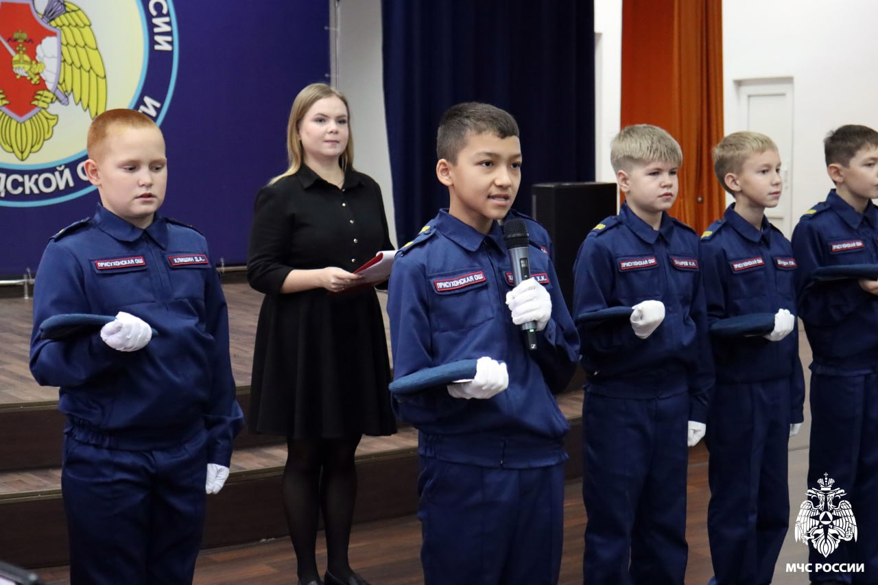 Кадетское братство: торжественное посвящение и первые погоны Кадетское братство: торжественное посвящение и первые погоны