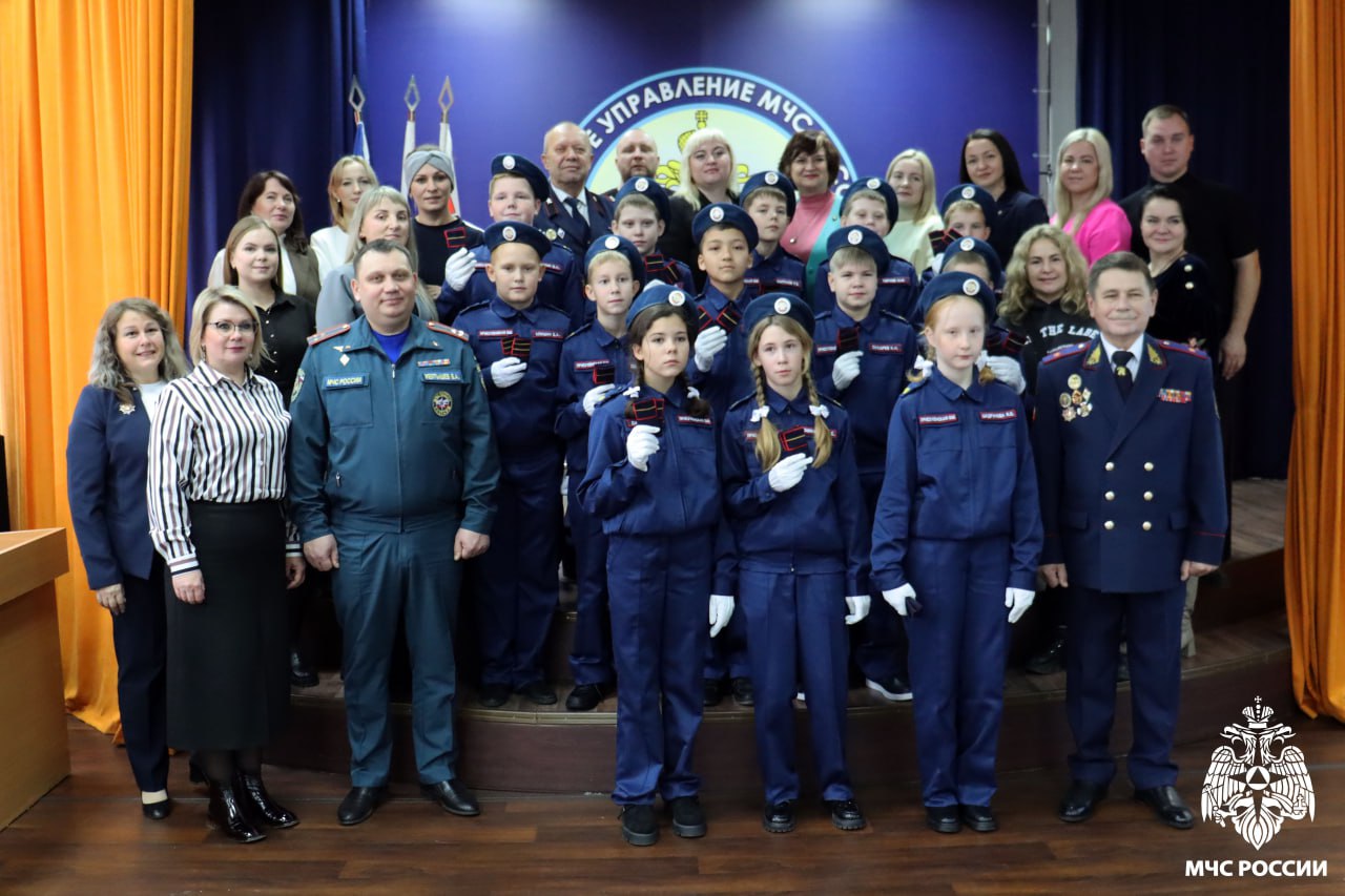 Кадетское братство: торжественное посвящение и первые погоны Кадетское братство: торжественное посвящение и первые погоны