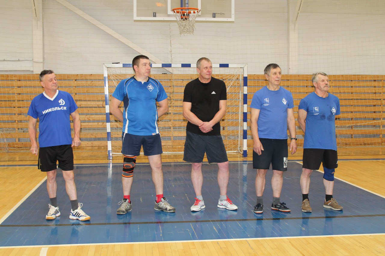 На базе Никольского ФОКа состоялся товарищеский матч по волейболу «Связь поколений», приуроченный к празднованию Дня сотрудника органов внутренних дел Российской Федерации На базе Никольского ФОКа состоялся товарищеский матч по волейболу «Связь поколений», приуроченный к празднованию Дня сотрудника органов внутренних дел Российской Федерации