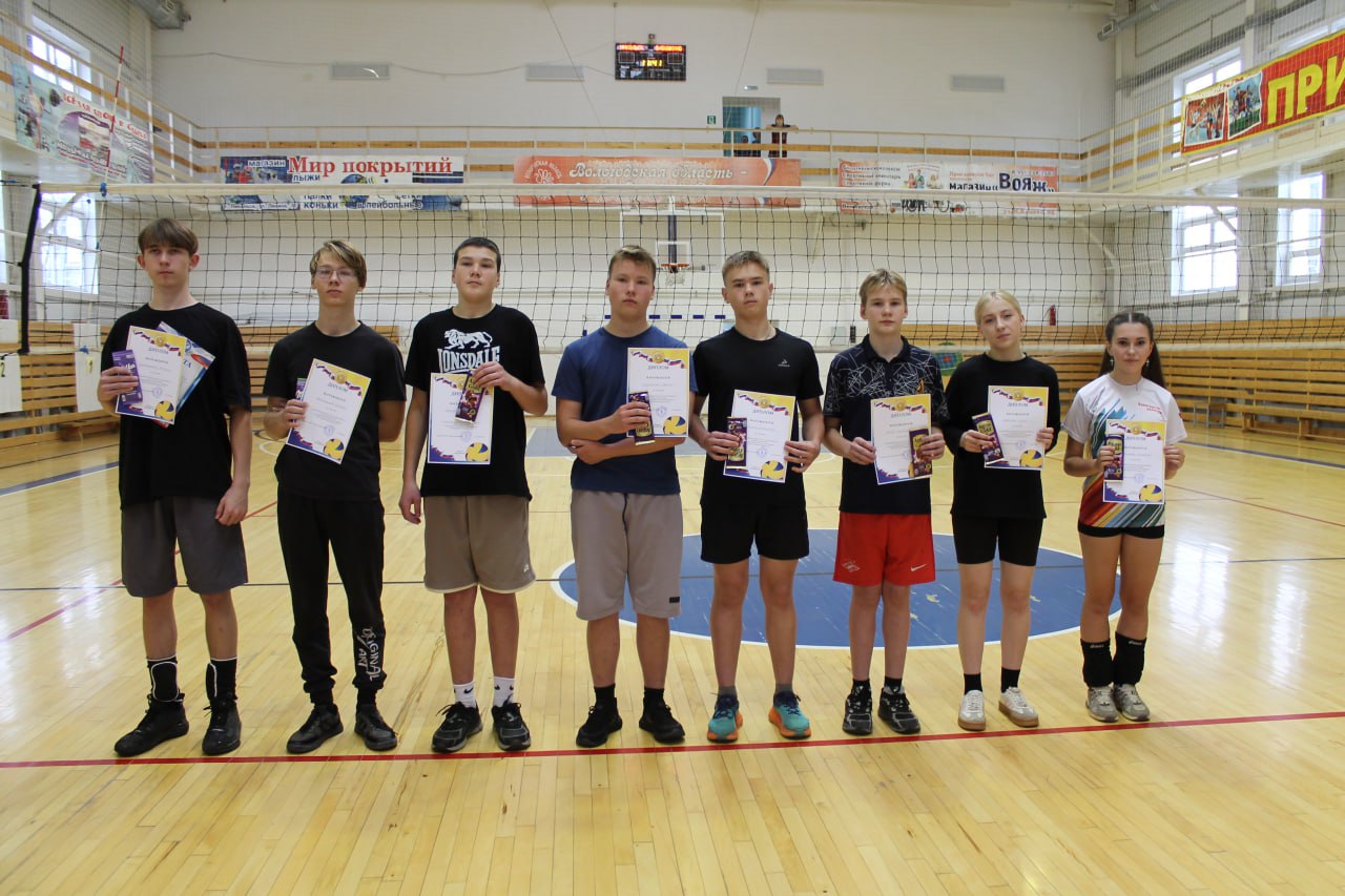 На базе Никольского ФОКа состоялся товарищеский матч по волейболу «Связь поколений», приуроченный к празднованию Дня сотрудника органов внутренних дел Российской Федерации На базе Никольского ФОКа состоялся товарищеский матч по волейболу «Связь поколений», приуроченный к празднованию Дня сотрудника органов внутренних дел Российской Федерации