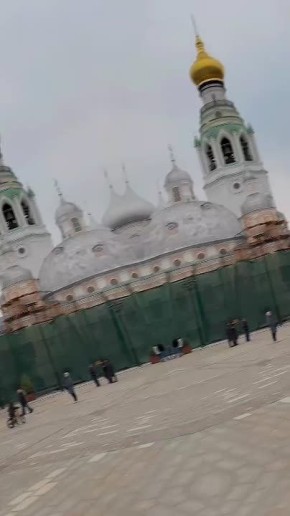 А нам нравится этот ноябрь! Можно гулять, следить за преображением города и изучать новые арт-объекты