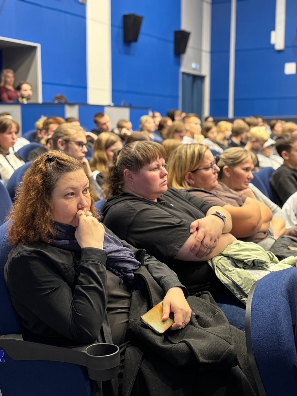 В Вытегорском районе сотрудники отдела МВД провели мероприятие по профилактике мошенничества в актовом зале ККЗ «Волго-Балт» В Вытегорском районе сотрудники отдела МВД провели мероприятие по профилактике мошенничества в актовом зале ККЗ «Волго-Балт»