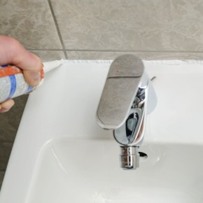 Как очистить ванную от плесени: эффективные методы и советы