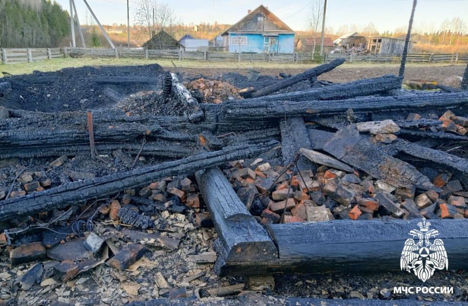 Мать и сын погибли на пожаре в Кичменгско-Городецком округе