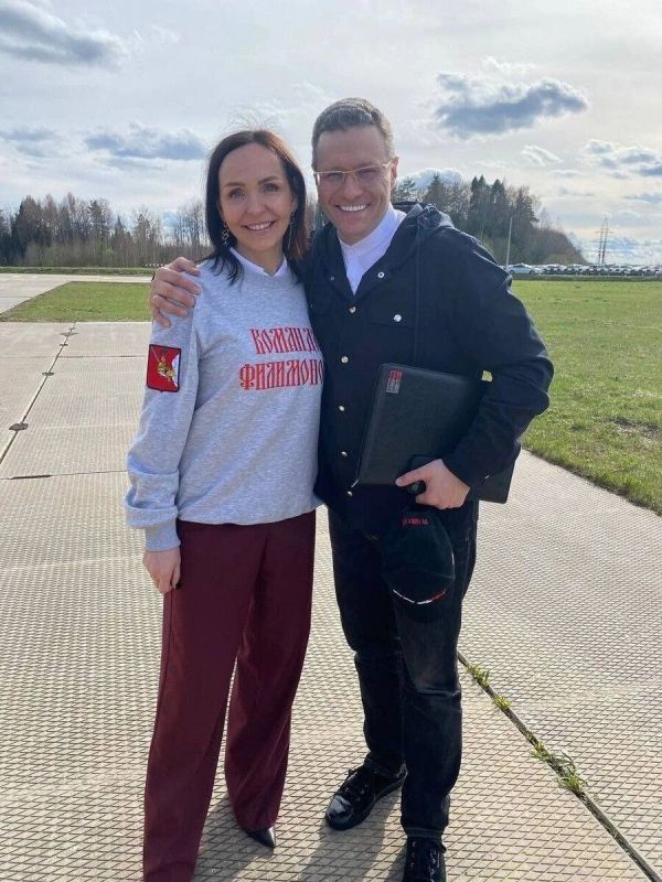 Бывшая глава Нюксенского округа Юлия Шевцова, которая "прославилась" на всю страну после скандального видео ее дочери, стала замдиректором великоустюгского АО "Дед Мороз"