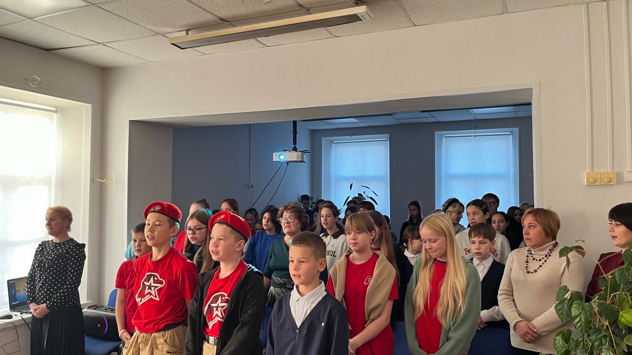 В Кирилловском округе полицейские провели профориентационное мероприятие на молодёжном слёте В Кирилловском округе полицейские провели профориентационное мероприятие на молодёжном слёте