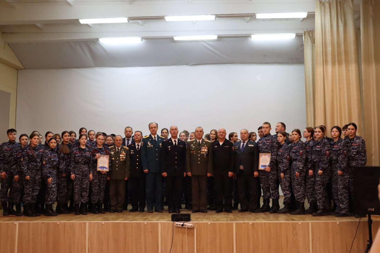 В торжественном мероприятии приняли участие студенты колледжа, обучающиеся по направлениям «Кинология» и «Правоохранительная деятельность»