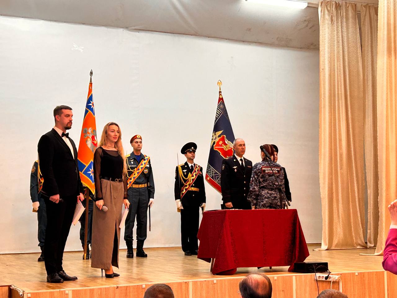 В торжественном мероприятии приняли участие студенты колледжа, обучающиеся по направлениям «Кинология» и «Правоохранительная деятельность» В торжественном мероприятии приняли участие студенты колледжа, обучающиеся по направлениям «Кинология» и «Правоохранительная деятельность»