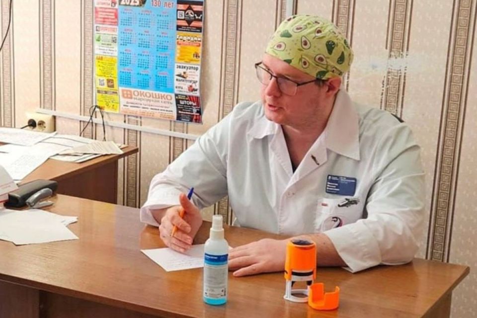 Вологодские врачи помогли выявить болезнь Паркинсона у 60-летнего мужчины в Алчевске во время плановой диспансеризации