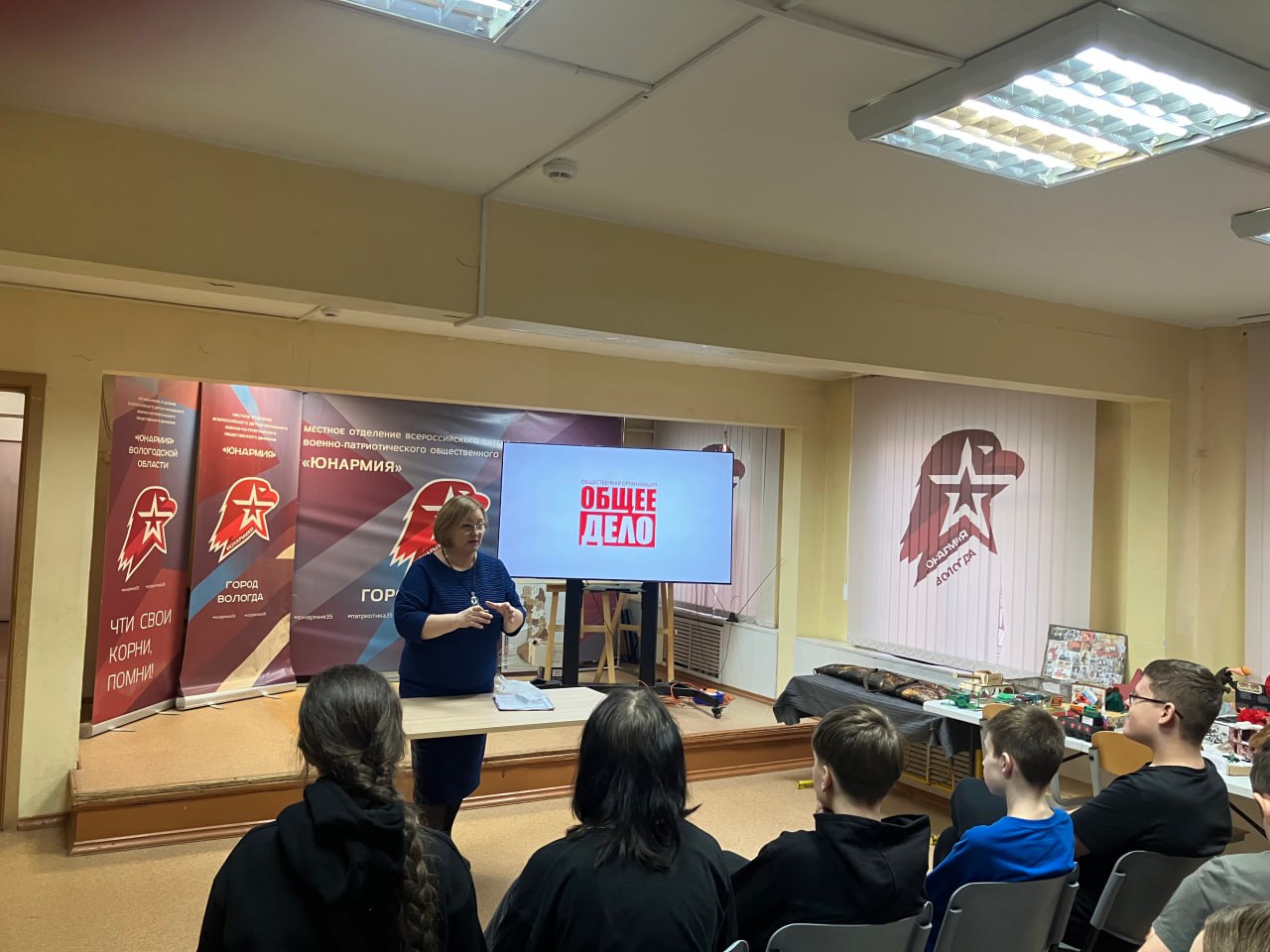 Сотрудники Управления по контролю за оборотом наркотиков рассказали школьникам о последствиях употребления психоактивных веществ