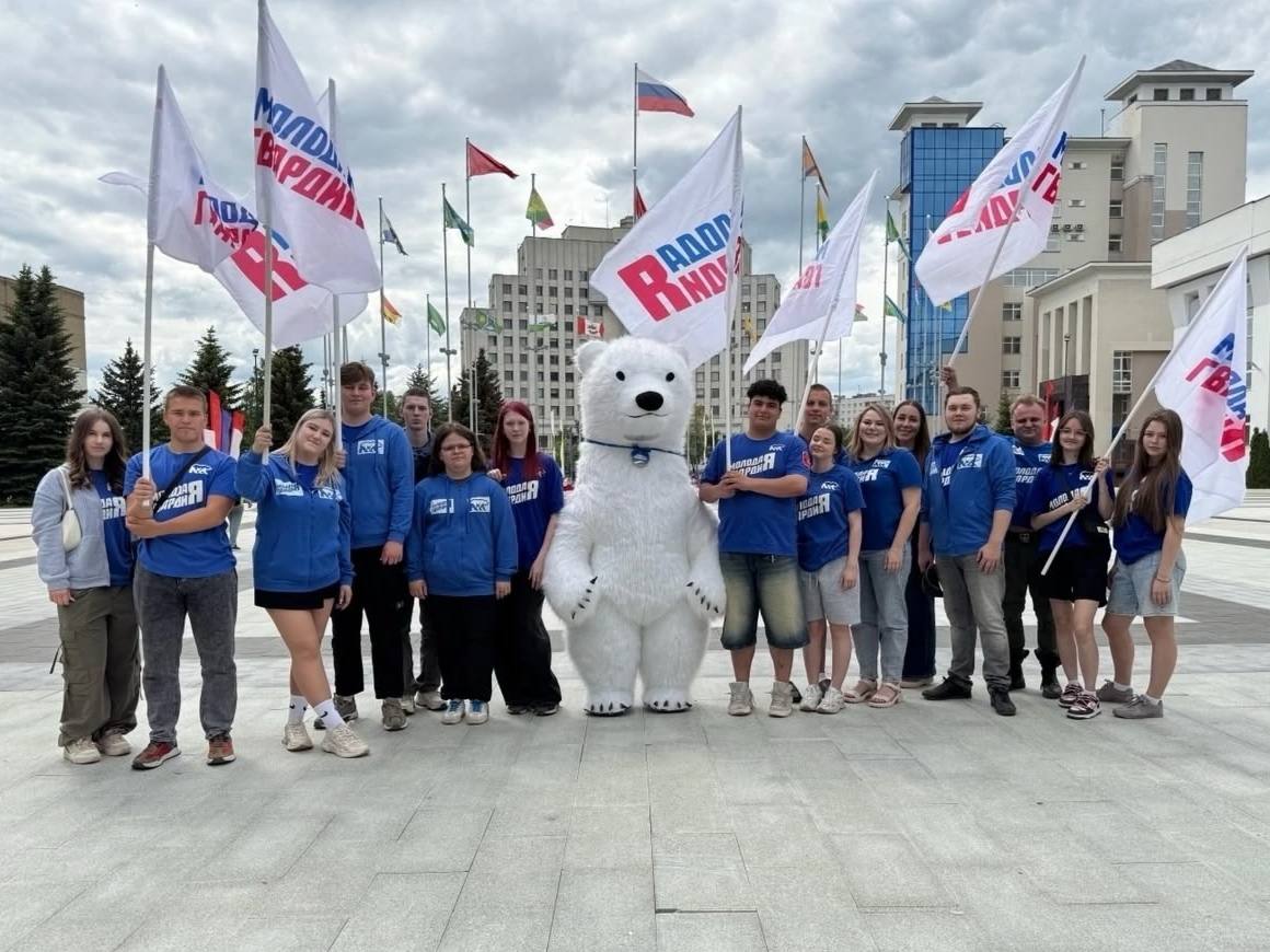 Губернатор Георгий Филимонов поздравил «Молодую гвардию» Единой России с 20-летием