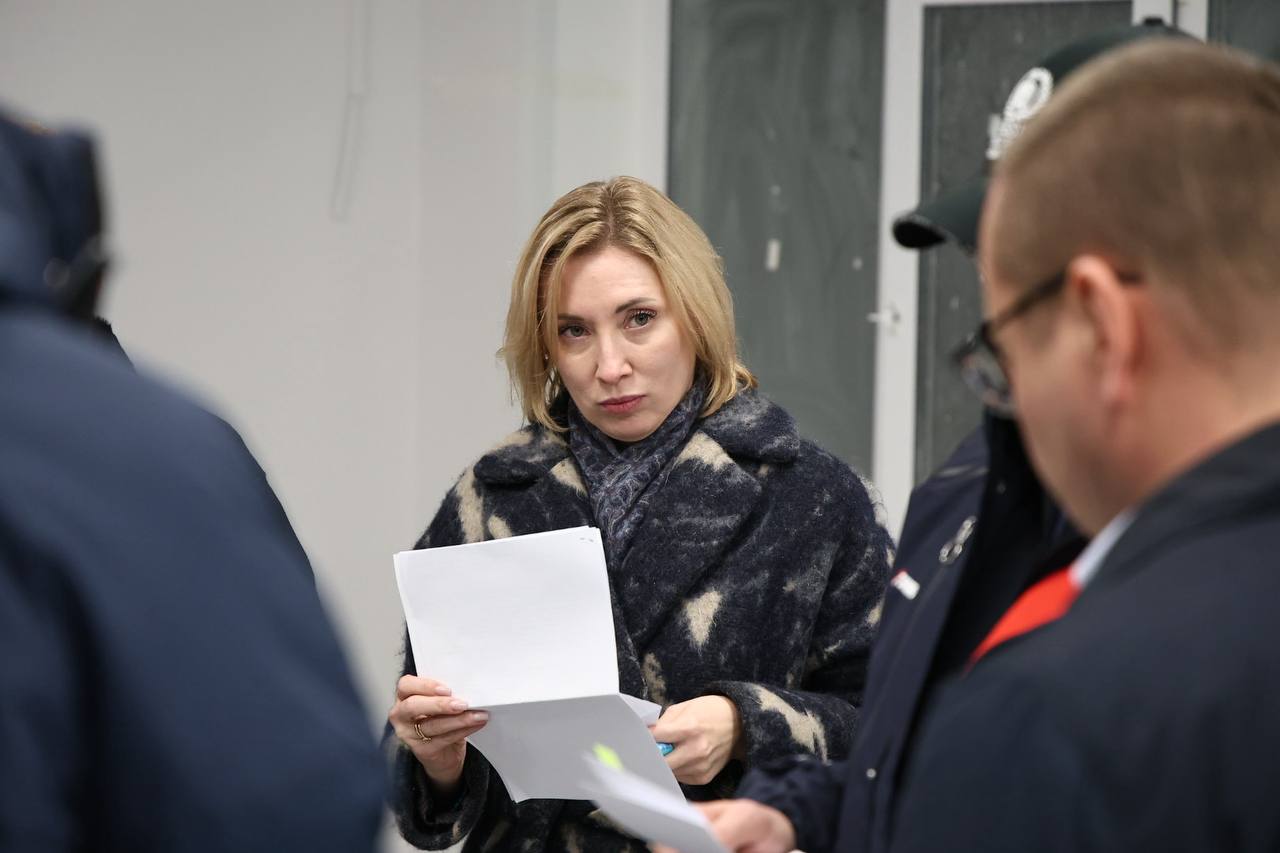 Губернатор Георгий Филимонов проверил ход капремонта Кадуйской школы №1 им. В.В. Судакова Губернатор Георгий Филимонов проверил ход капремонта Кадуйской школы №1 им. В.В. Судакова