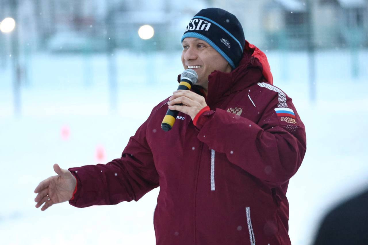 Георгий Филимонов: В Бабаеве открыли новый стадион с современным футбольным полем и беговыми дорожками Георгий Филимонов: В Бабаеве открыли новый стадион с современным футбольным полем и беговыми дорожками