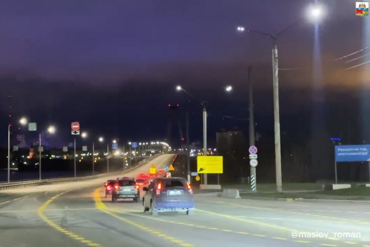 Движение по пяти полосам Октябрьского моста в Череповце открыто