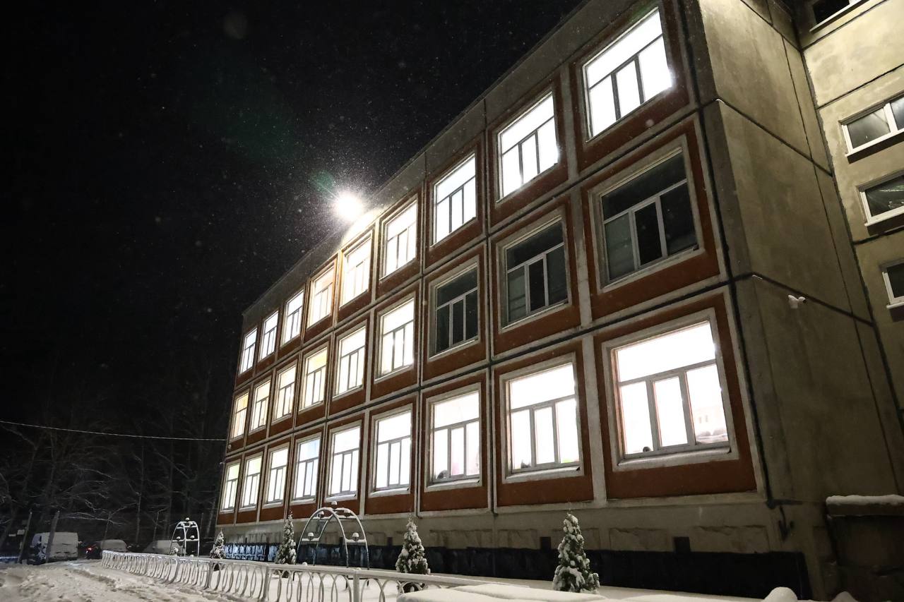 Капремонт школы №1 в Кадуе выходит на финишную прямую Капремонт школы №1 в Кадуе выходит на финишную прямую