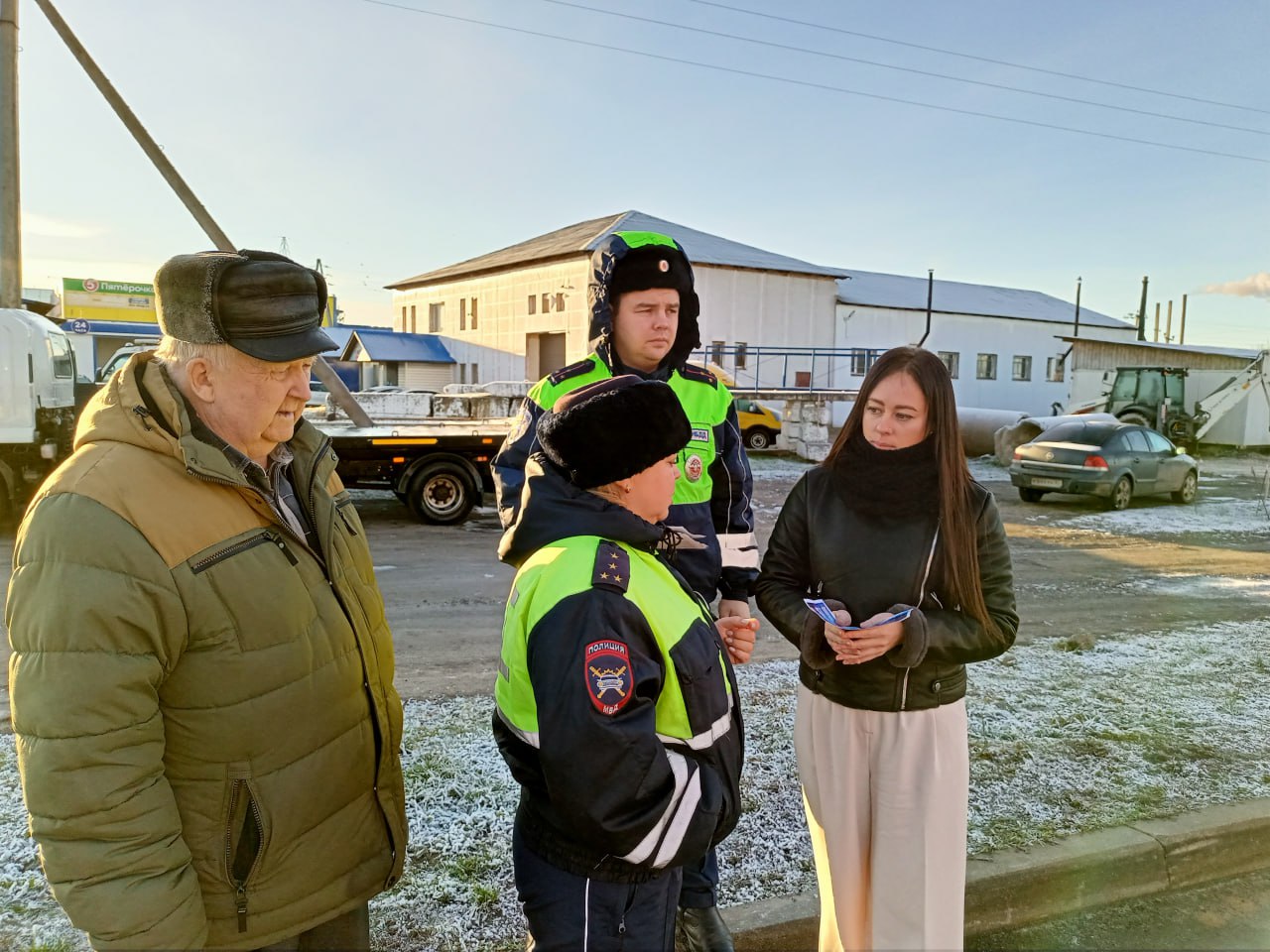 Председатель Общественного совета при ОМВД России «Вытегорский» Сергей Люсков посетил Госавтоинспекцию ОМВД России «Вытегорский» Председатель Общественного совета при ОМВД России «Вытегорский» Сергей Люсков посетил Госавтоинспекцию ОМВД России «Вытегорский»