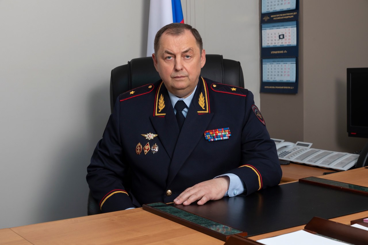 Поздравление начальника УМВД России по Вологодской области генерал-майора полиции Павла Серова с Днем службы участковых уполномоченных МВД России