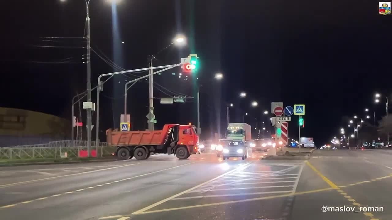 Движение по 5 полосам Октябрьского моста открыто!